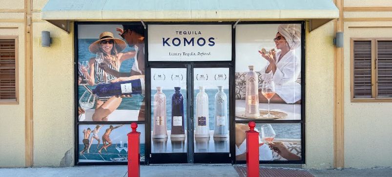 Komos store window