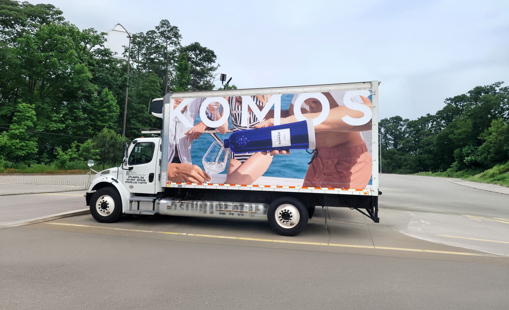 Komos campaign on a truck